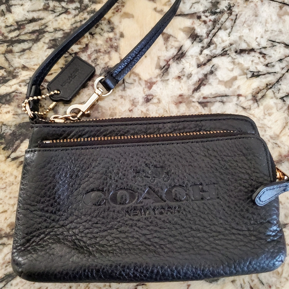 🔥Coach Wristlet🔥